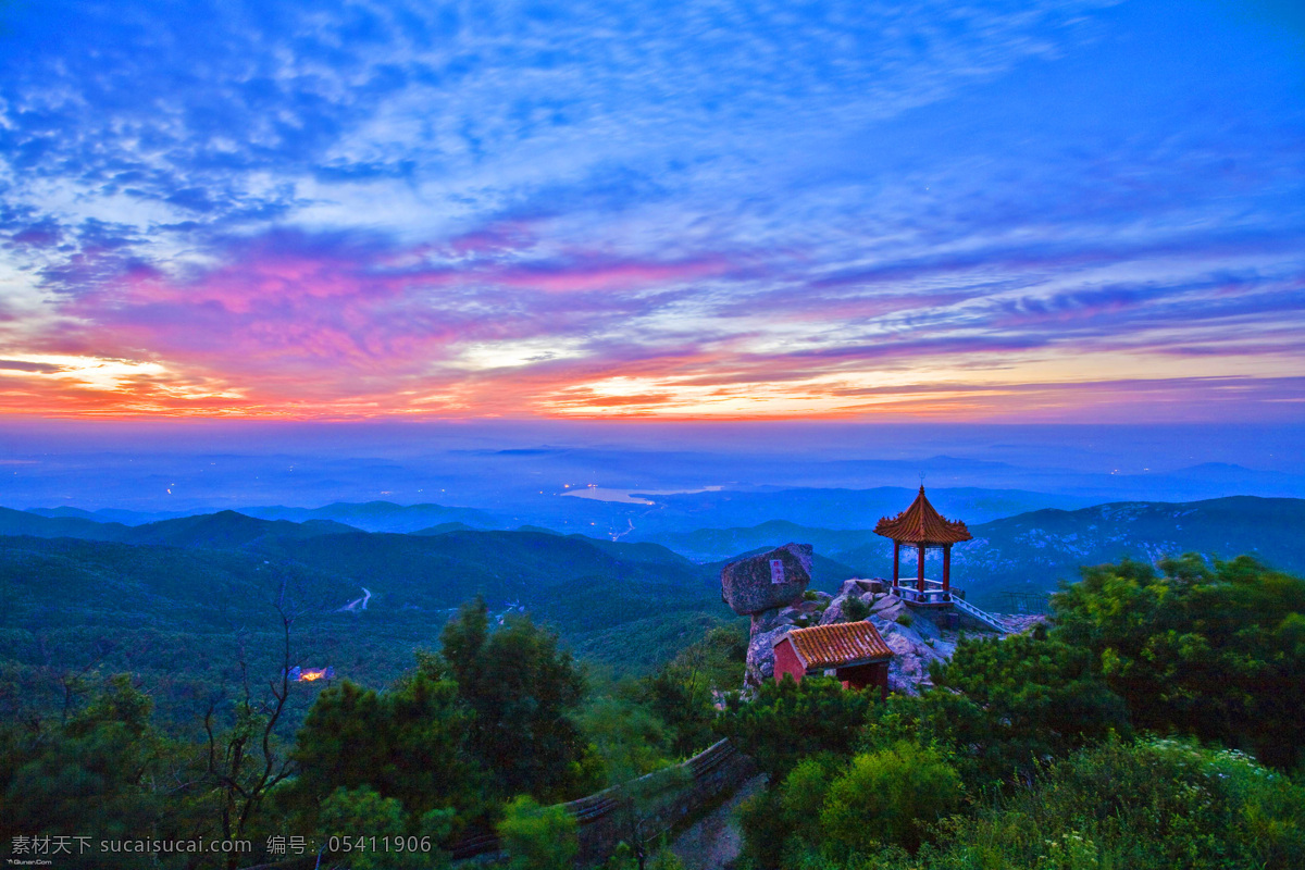 晚霞 彩霞 绿树 亭台 高山 天空 自然风景 自然景观