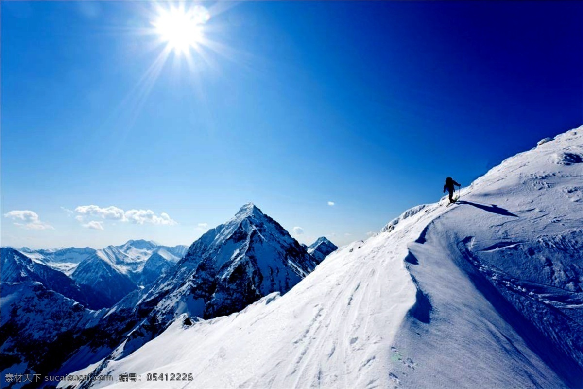 山脉 大气 雪山 登山 阳光 气势 广告