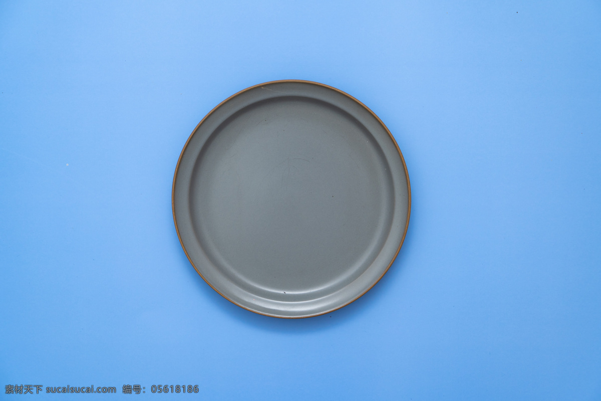 浅 灰色 餐具 空 盘子 空盘子 浅灰色 产品摄影 实物摄影 摄影图