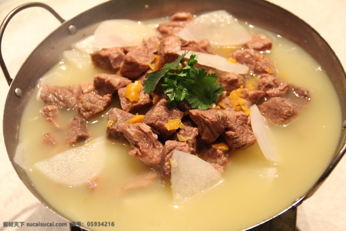 锅仔萝卜牛腩 锅仔 牛肉萝卜锅仔 传统美食 餐饮美食