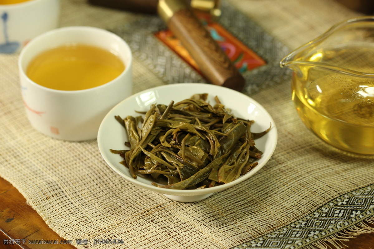 餐饮美食 普洱茶 饮料酒水 益心泉普洱茶 小户 赛 小户赛 一品 香 茶业 有限公司 益心泉 生茶 临沧 饼茶 七子饼茶 psd源文件 餐饮素材