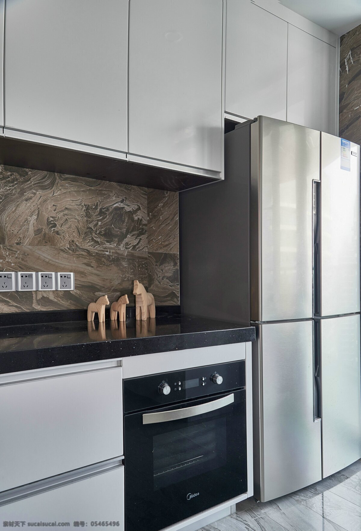 现代 干练 厨房 室内装修 效果图 双开门冰箱 厨房装修 纯色灶台 大理石地板