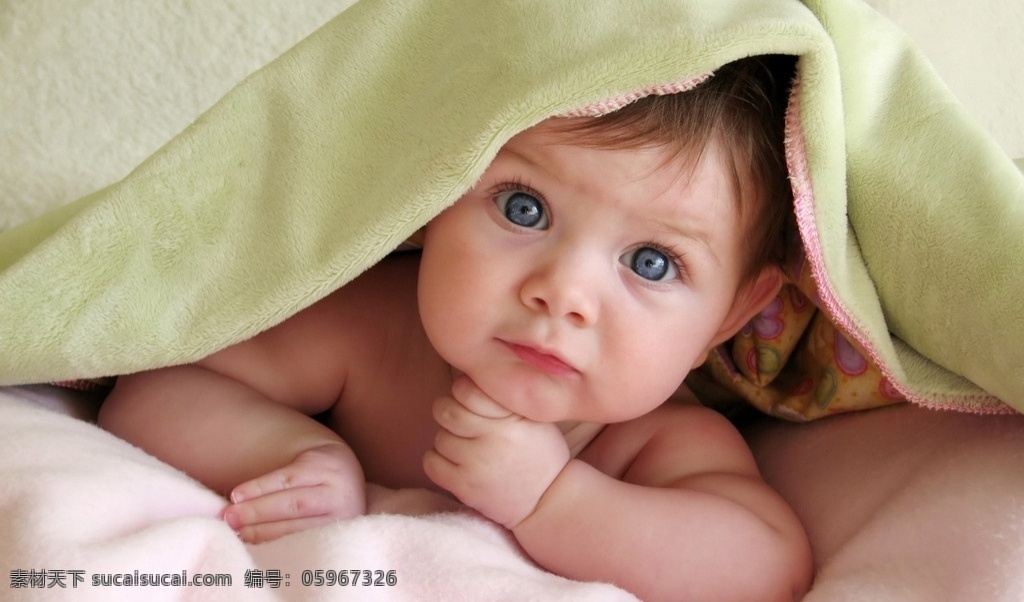 幼儿摄影 婴儿摄影 儿童摄影 蓝眼睛 床上用品 儿童幼儿 人物图库