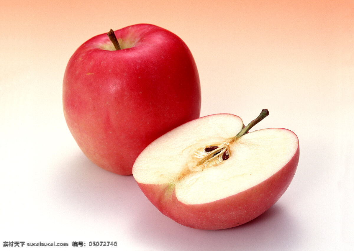 苹果 切开的苹果 大苹果 红苹果 平安果 水果之乡 维生素 两个大苹果 苹果摄影 苹果味 红色 水果 生物世界