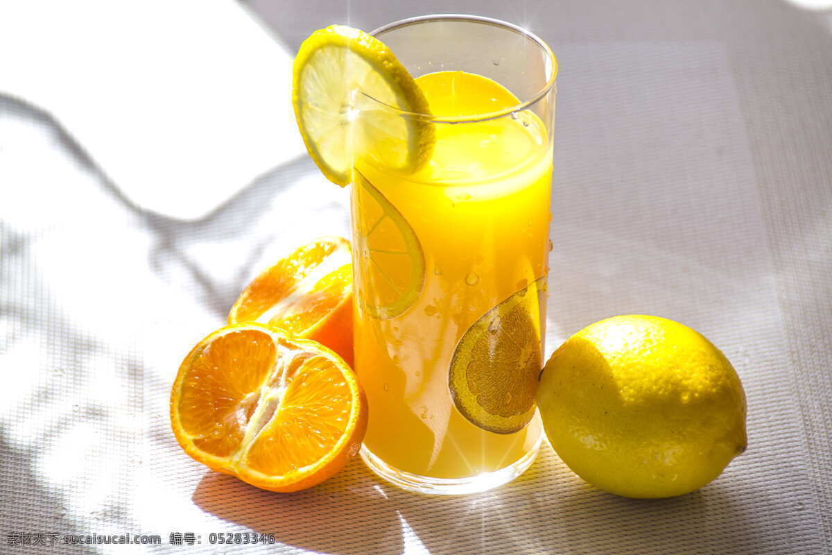 阳光 下 柠檬 橙子 果汁 水果 美味 饮品 餐饮美食 饮料酒水