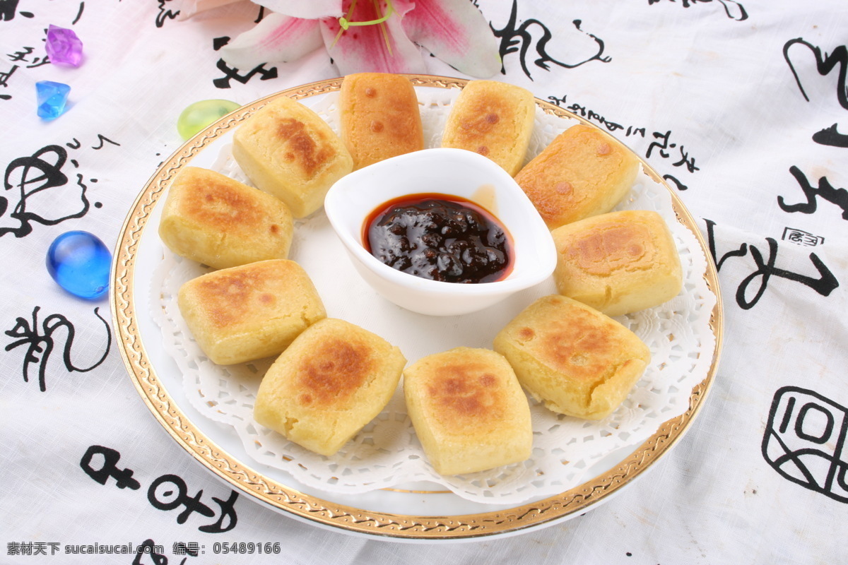 地锅馍 农家地锅馍 烧饼 地锅馍蘸酱 美食 面点 美食类 餐饮美食 传统美食