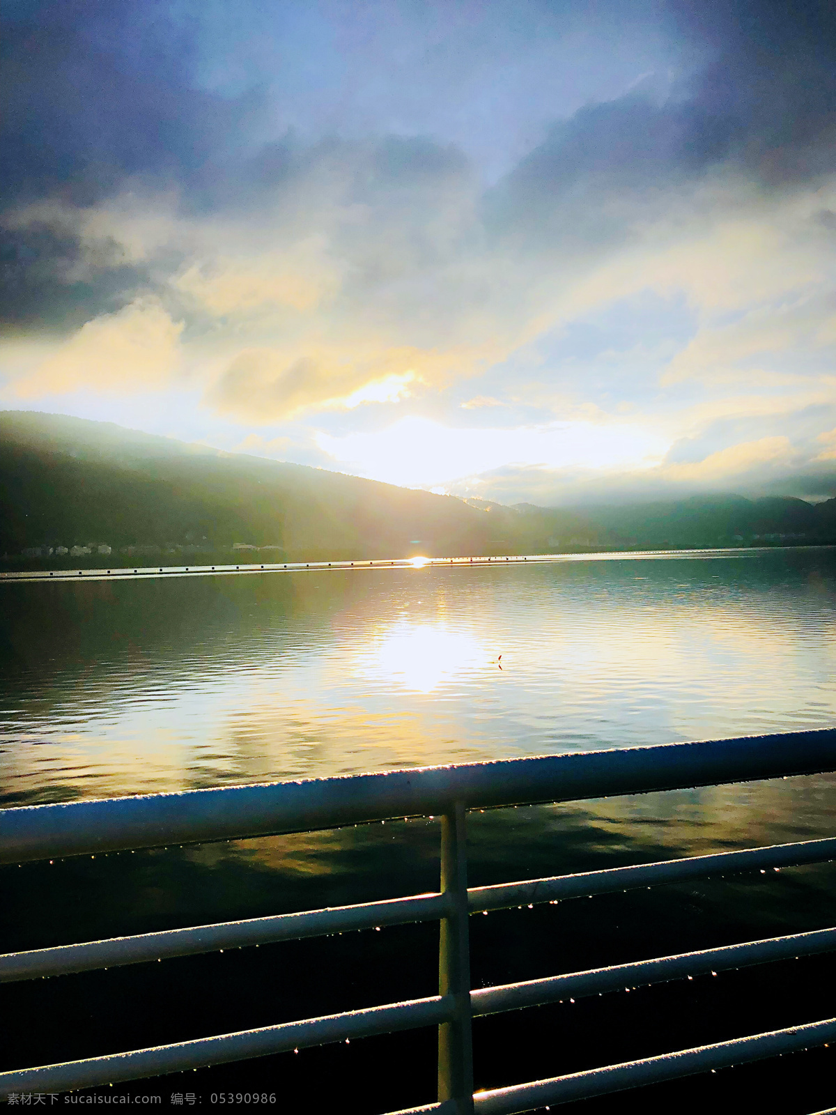 雨 后 滇池 夕阳 风景图片 山水画 滇池雨后夕阳 背景图片设计 云南旅游 海报 微信海报 房地产 宣传海报 h5图片 汽车海报 旅游摄影 自然风景