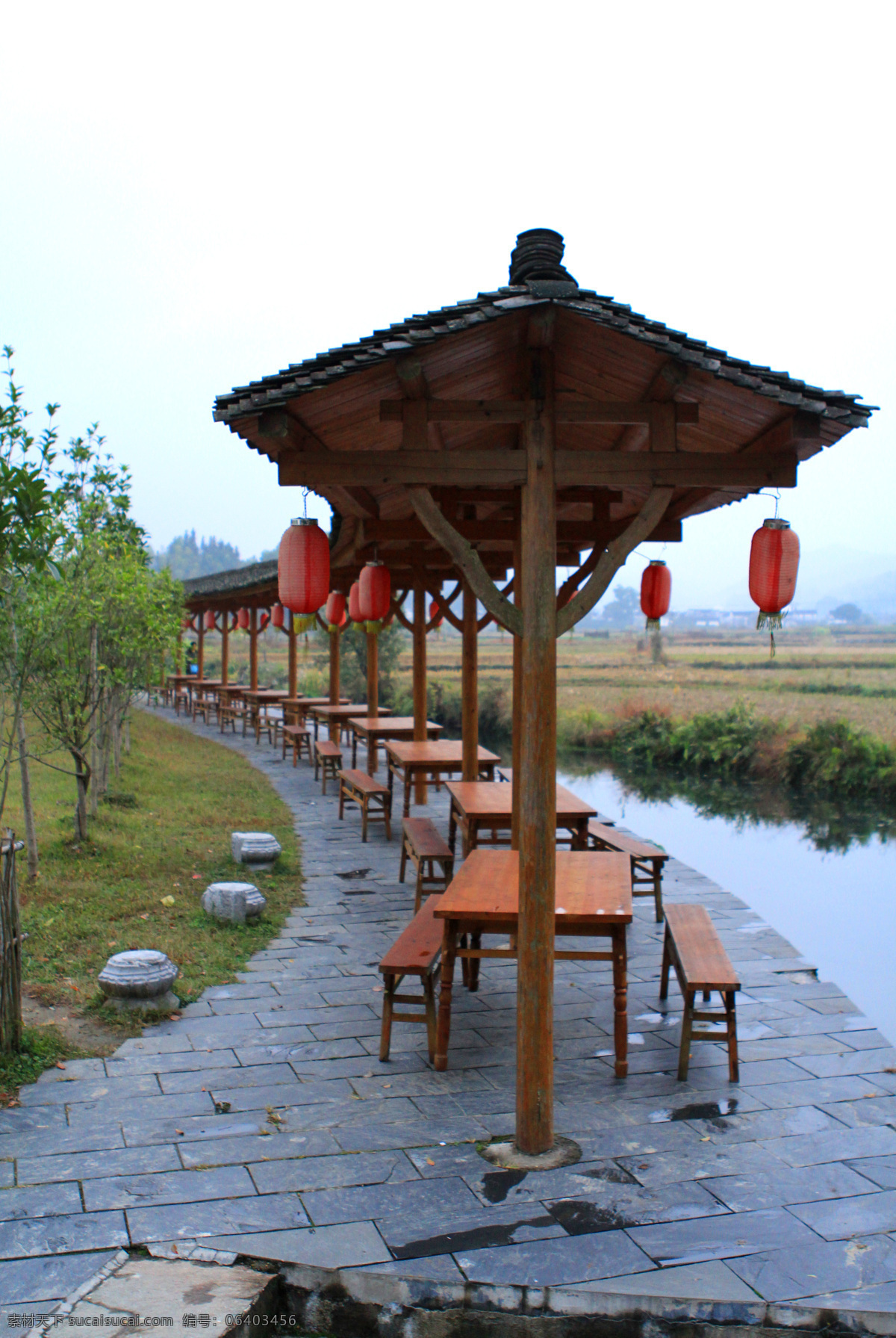 婺源风景 婺源 凉亭 桌子 凳子 河流 草 山峦 绿树 国内旅游 旅游摄影