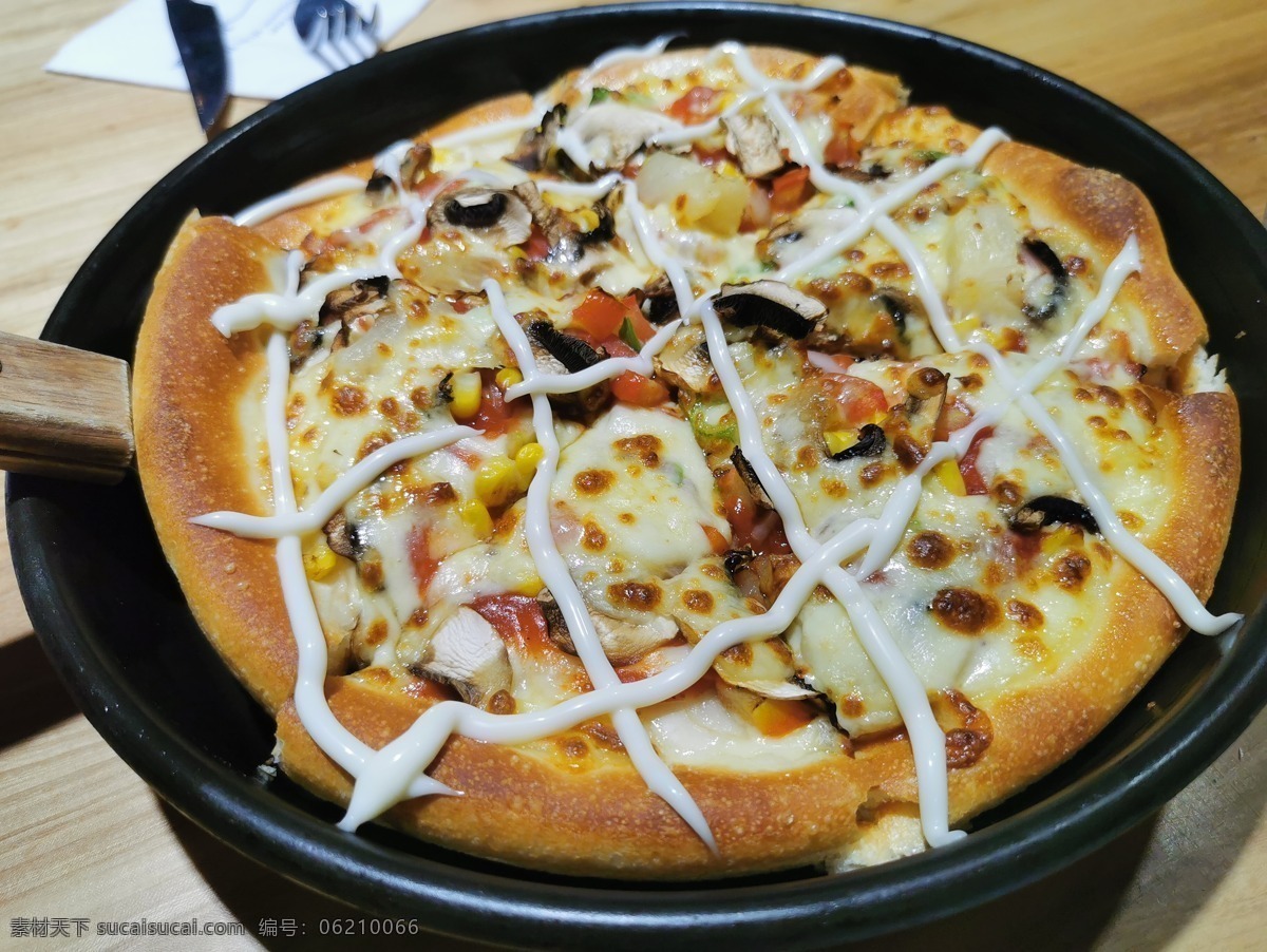 蔬菜 芝士 意大利 海鲜披萨 肉披萨 芝士披萨 新鲜披萨 田园系列披萨 生活百科 生活素材