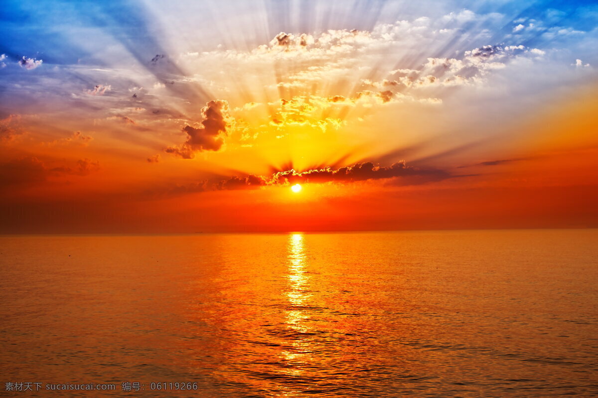 海上日出的 海上日出 大海 海水 日出 朝阳 天空 云彩 朝霞 蓝天 太阳 光芒 阳光 海面 倒影 自然风光 风景图 自然景观 自然风景