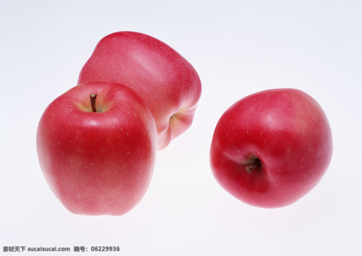 红苹果 苹果 切开的苹果 大苹果 平安果 水果之乡 维生素 三个大苹果 苹果摄影 苹果味 红色 水果 生物世界
