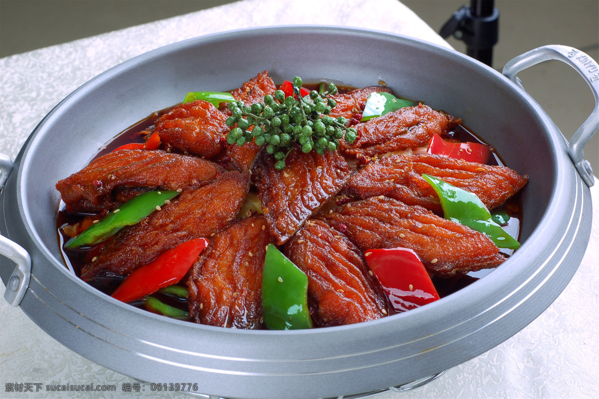 干锅带皮牛肉 美食 传统美食 餐饮美食 高清菜谱用图