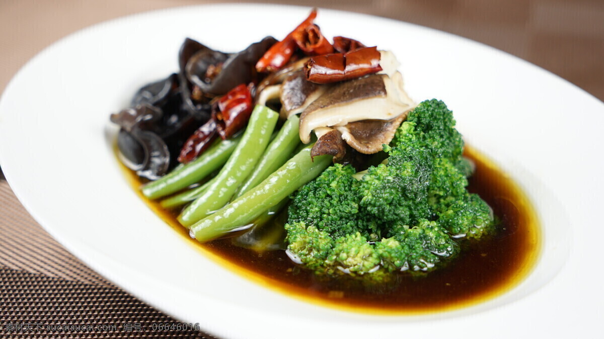 蔬菜大拼盘 西兰花 木耳 冷菜 中餐 美食 餐饮美食 传统美食
