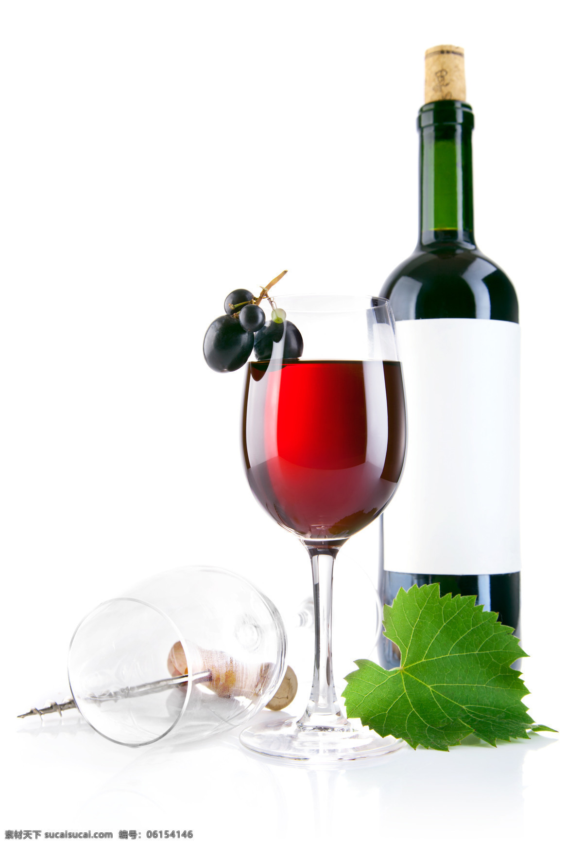 葡萄红酒 葡萄与葡萄酒 酒 葡萄酒 红酒 杯子 葡萄 餐饮美食 饮料酒水 葡萄酒红酒 摄影图 酒水饮料 白色
