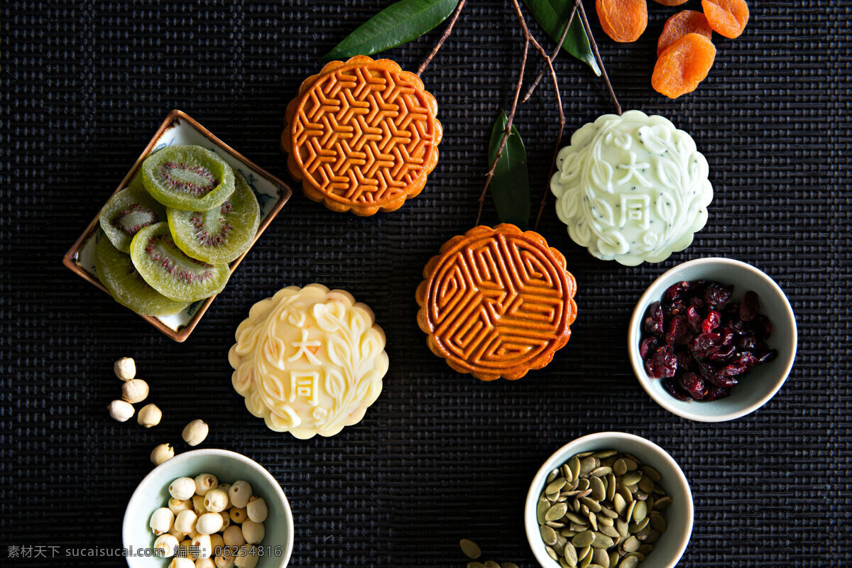 月饼艺术摄影 月饼 莲子 瓜子 奇异果 大同 俯视 餐饮美食 传统美食