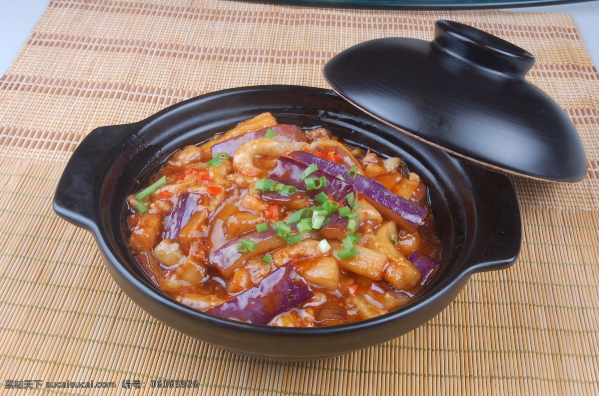 咸鱼 鸡 粒 茄子 煲 美食 鸡粒 传统美食 餐饮美食