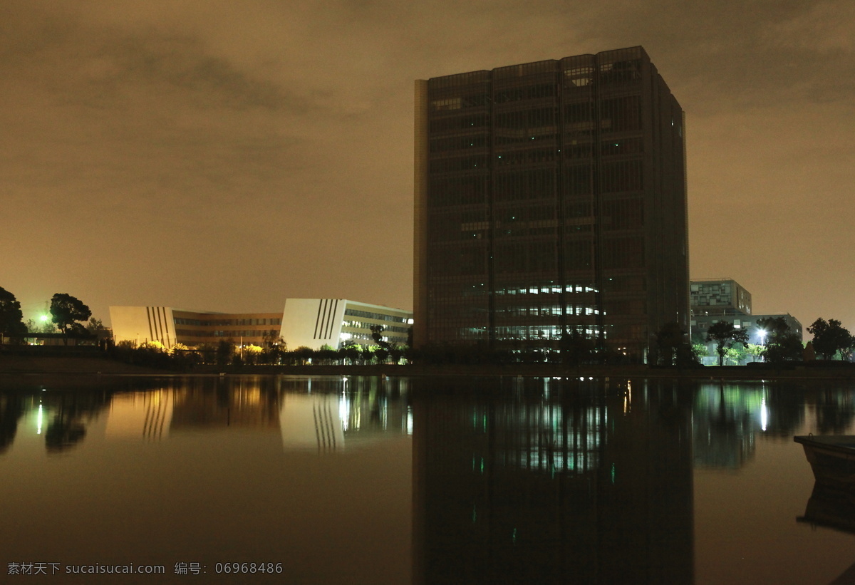 同济图书馆 同济大学 图书馆 全景 美丽 湖边 建筑园林