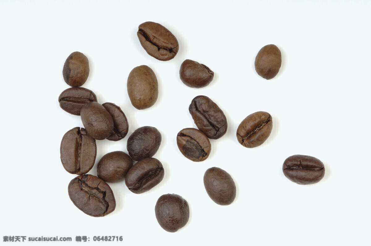 咖啡豆 特写 很多粒 黝黑 黑色 褐色 圆形 椭圆 咖啡豆特写 高清图片 咖啡图片 餐饮美食