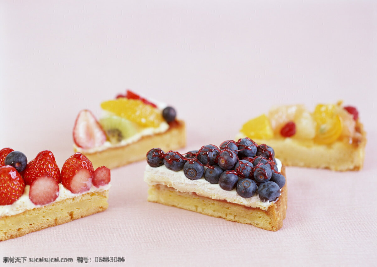 餐饮美食 草莓 草莓蛋糕 蛋糕 点心 葡萄 水果 水果蛋糕 葡萄蛋糕 糖果 西餐美食 矢量图 其他矢量图