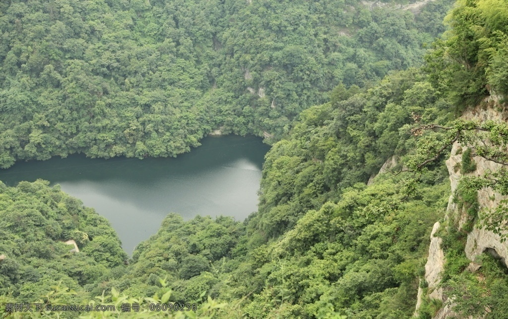 武当山 南岩宫 湖北 十堰 青山绿水 山清水秀 树林 森林 茂密 原生态 原始 原生态森林 森林素材 绿树 武当山素材 森林资源 树叶 叶子 绿叶景点 建筑 宗教 建筑园林 旅游摄影 国内旅游 自然奇景 旅行照片 旅游 旅游风光 旅游风景 风景 山水 大山 雄伟 绿色风景