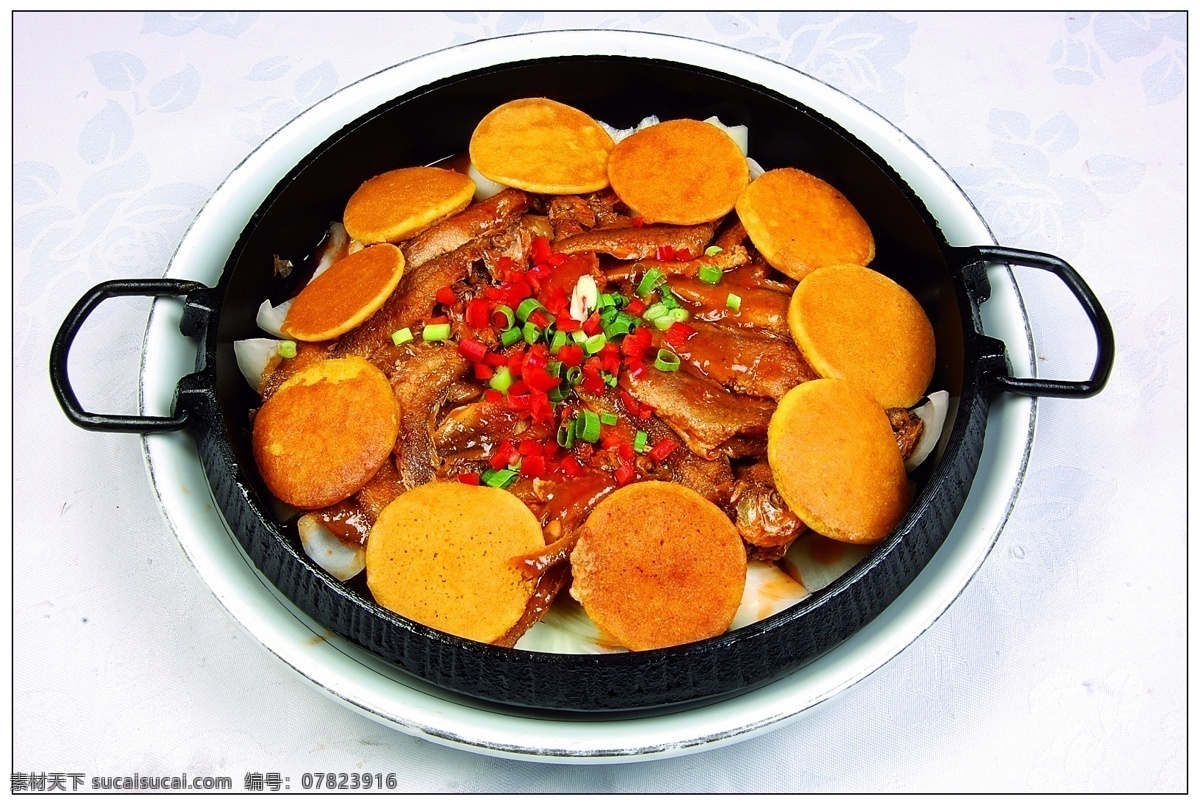 锅 黄鱼 贴饼子 地锅黄鱼 美食摄影 传统菜 家常菜 传统美食 菜 餐饮美食