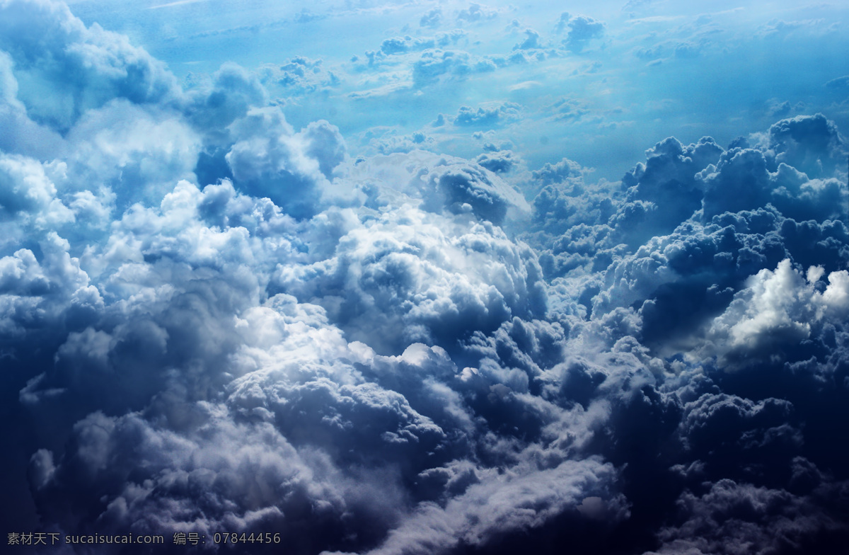 云海 手臂 天空 人物 沙滩 自然景观 自然风景 摄影图库