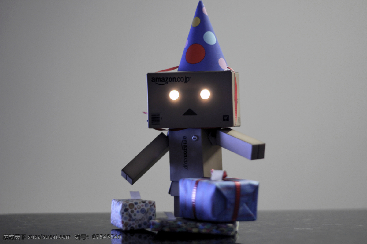 盒子人 生活百科 箱子人 纸箱人 纸箱 人 玩具人 danbo 纸箱人阿楞 箱子小人 阿楞纸箱人 纸箱人素材 psd源文件