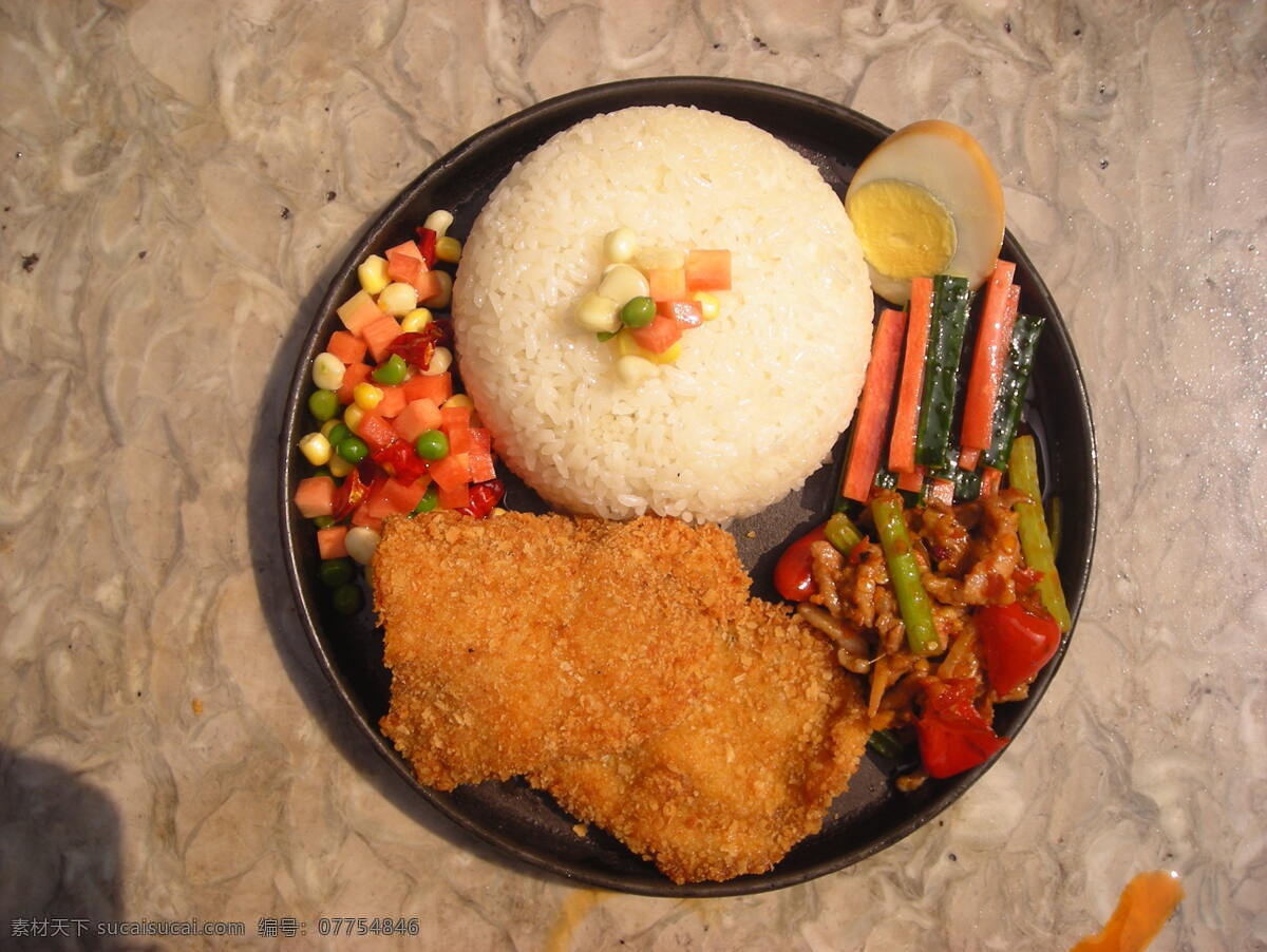 金香鸡排饭 鸡排 饭 鸡蛋 胡萝卜 铁板 餐饮美食 传统美食 摄影图库