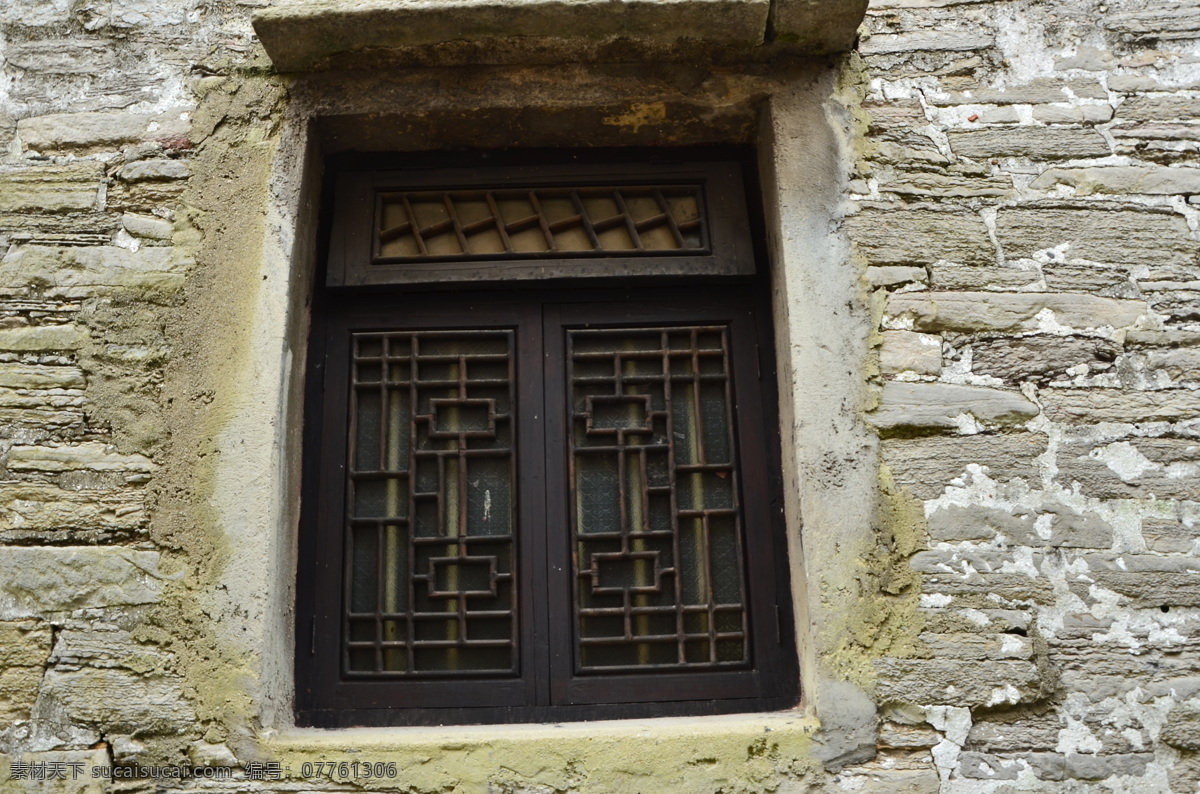 木窗 镂空 木条 石块 石墙 本寨 贵州 建筑园林 建筑摄影