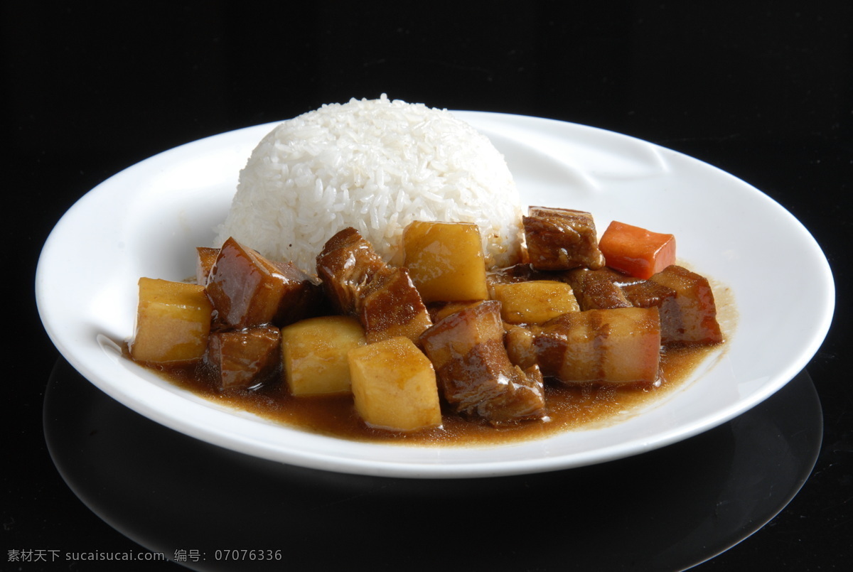 土豆红烧肉饭 土豆 红烧肉 盖饭 红烧肉盖饭 家常菜 菜图 土豆烧肉 餐饮美食 套餐 传统美食