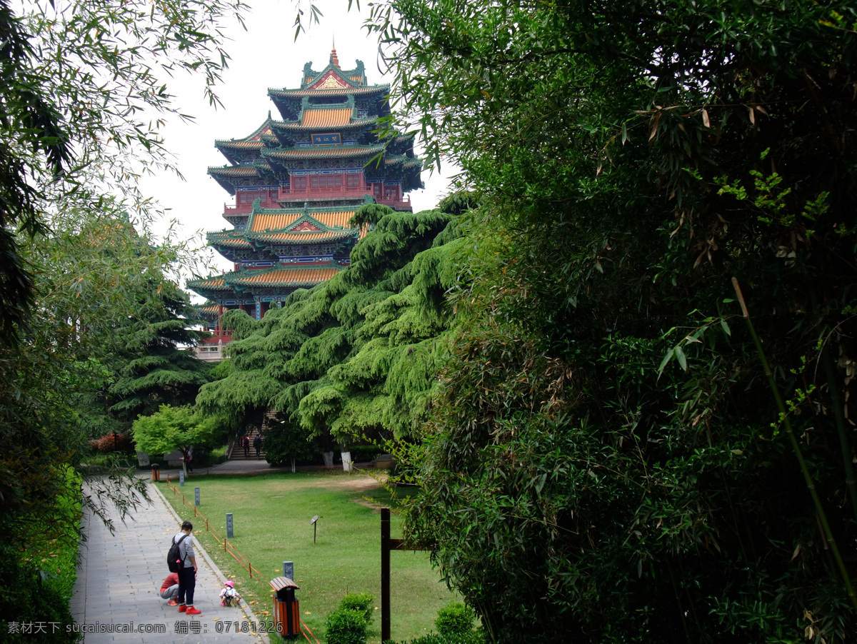 南京 狮子山风景区 阅江楼 楼阁 绿树 小路 草坪 游人 风光 2016 旅游摄影 国内旅游