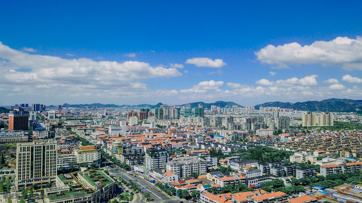 蓝天 白云 下 南方 城市 蓝天白云 南方城市 城市建筑 城市建筑仰拍 城市夜景 办公 商业 科技城市 大厦 大楼 建筑群 高楼大厦 都市 俯瞰 人行道 斑马线 建筑 高楼 天空 建筑摄影 自然景观 建筑园林 航拍素材 城市景观 晚上的夜景 现代城市 旅游摄影 夜景 风景素材 汽车 公路 大桥 城市大厦
