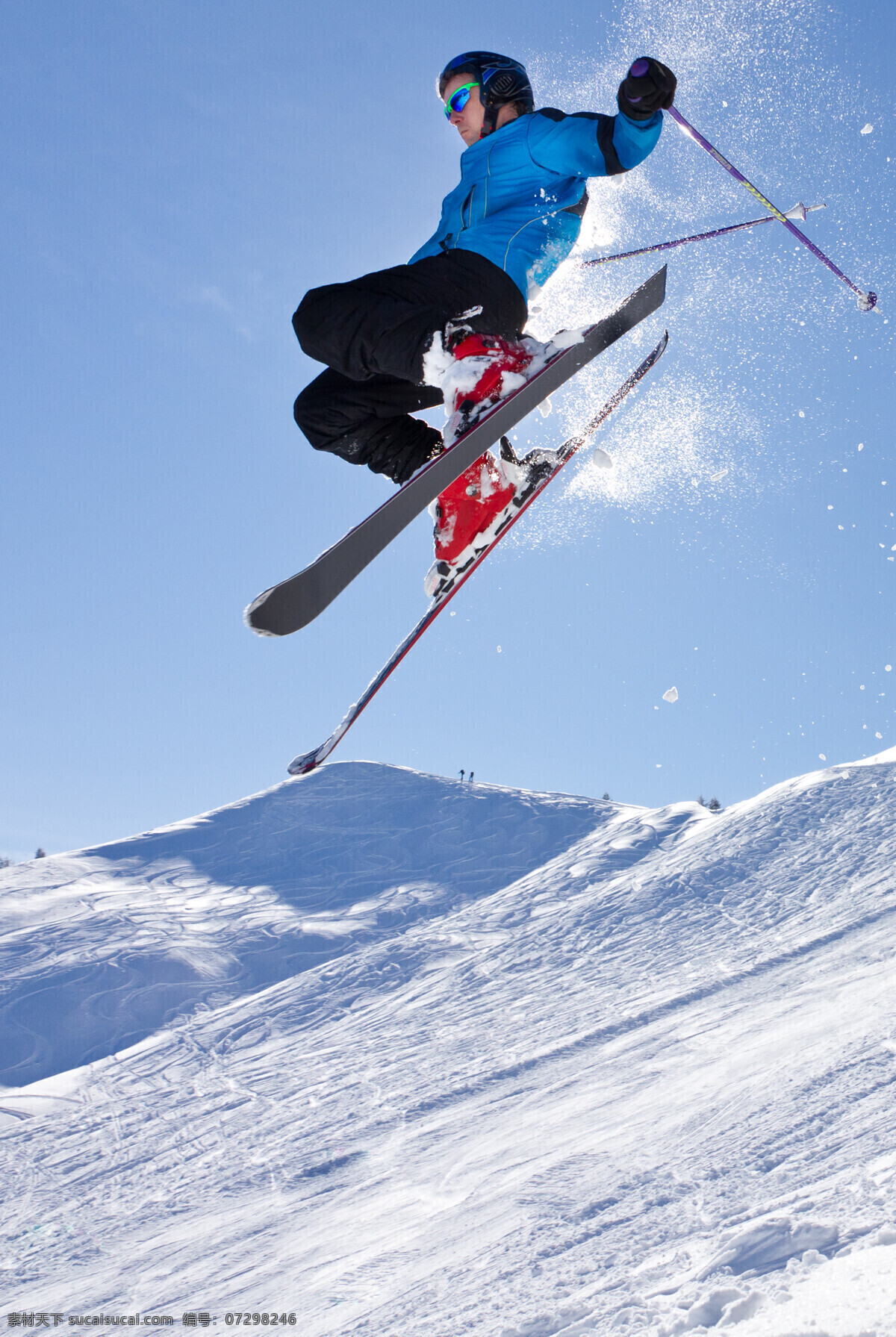 腾空 跳跃 滑雪 运动员 雪地运动 划雪运动 极限运动 体育项目 飞跃 体育运动 生活百科 蓝色
