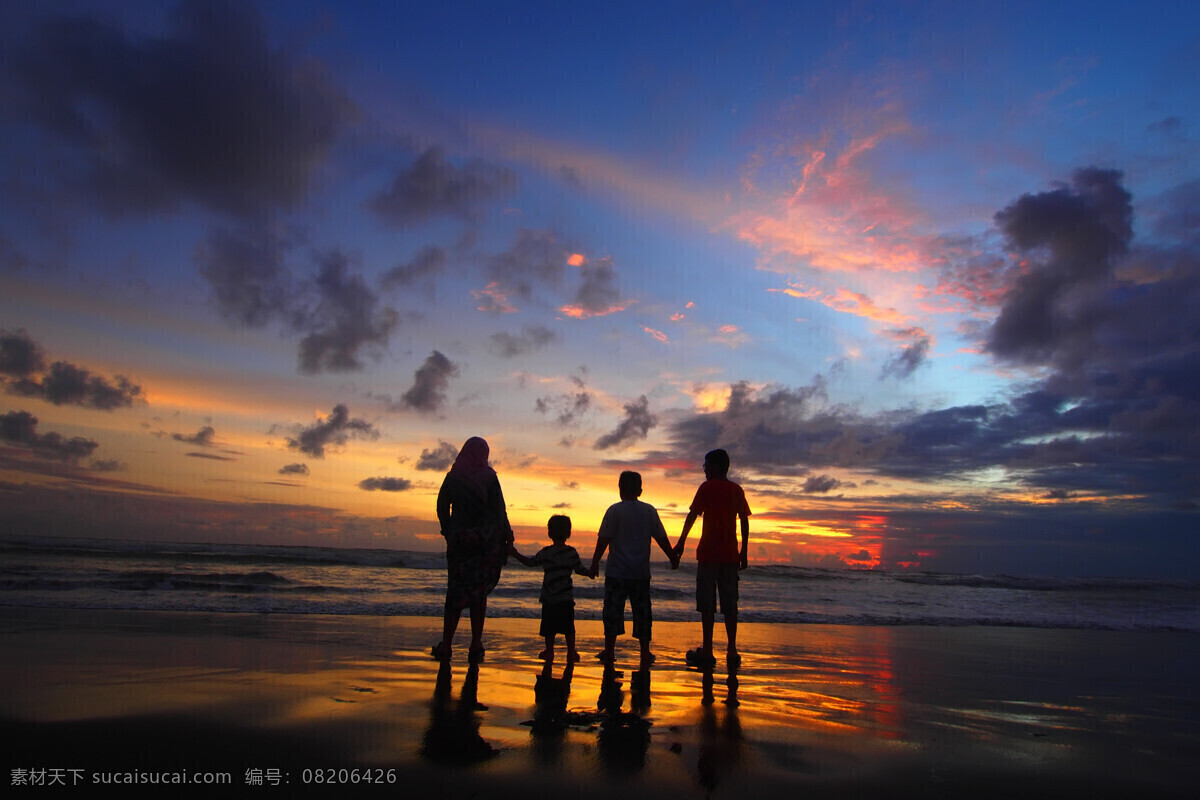 海滩 散步 家庭 人物 剪影 大海风景 海滩散步 家庭人物剪影 海滩风景 沙滩风景 海洋风景 海面风景 黄昏美景 美丽风景 美丽景色 风景摄影 天空图片 风景图片