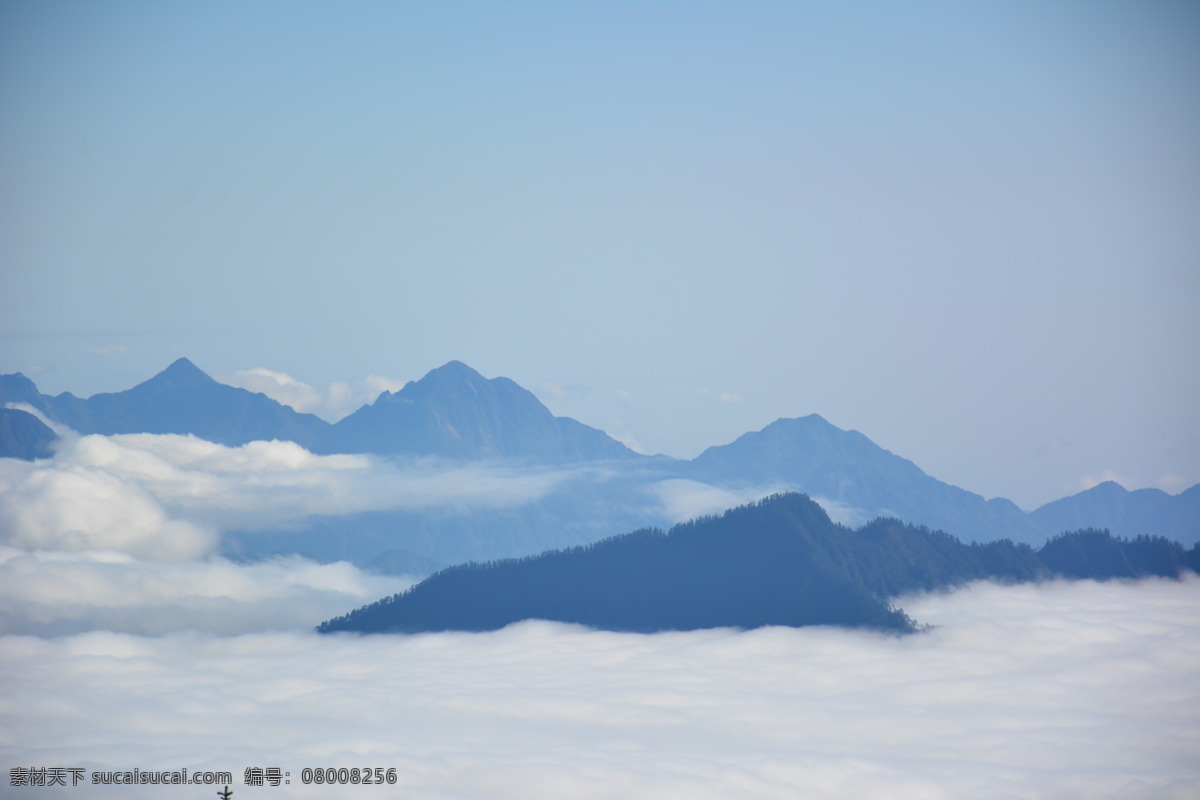 西岭雪山 晴空艳阳 宁静 冰寒 晴朗 湛蓝 一碧如洗 天空 云涛 西岭雪山风光 雪山 木兰 山峰 蓝天 白云 自然景观 风景名胜