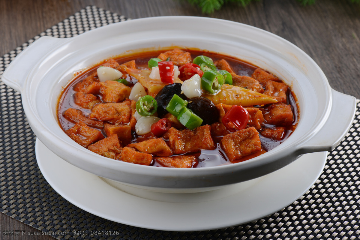 豆腐煲 煲类 豆腐 红烧豆腐 笋干豆腐 豆制品 中式菜肴 餐饮美食 传统美食