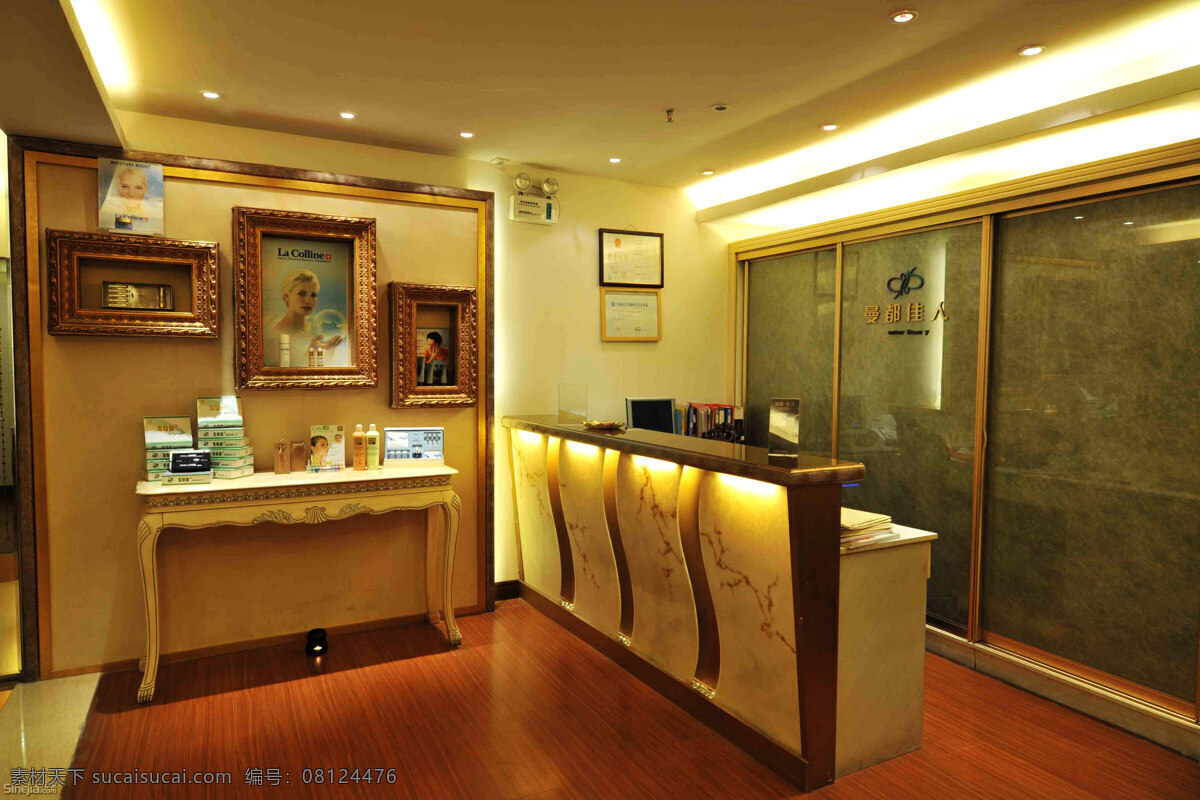 办公用具 玻璃门 电脑 店铺 店铺模板下载 挂画 柜台 化妆品 店铺设计素材 装饰效果图 建筑装饰 店铺装饰 店铺布置 化妆品店 墙饰 天花 营业执照 吸顶灯 射灯 室内装饰 室内设计 环境设计 装饰素材