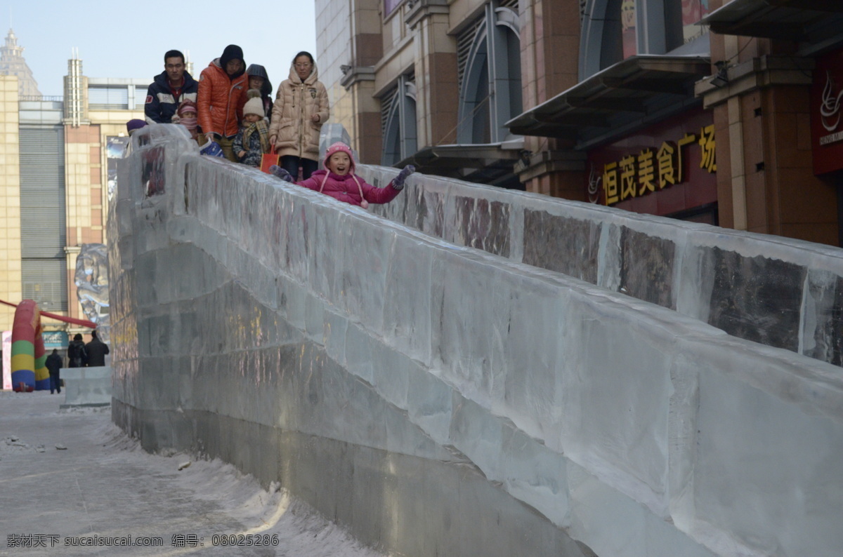 冰雪滑梯 冰雕 哈尔滨 冰城 冰 雪 寒冷 冰雪大世界 冰柱 滑梯 冰城哈尔滨 人文景观 旅游摄影 灰色