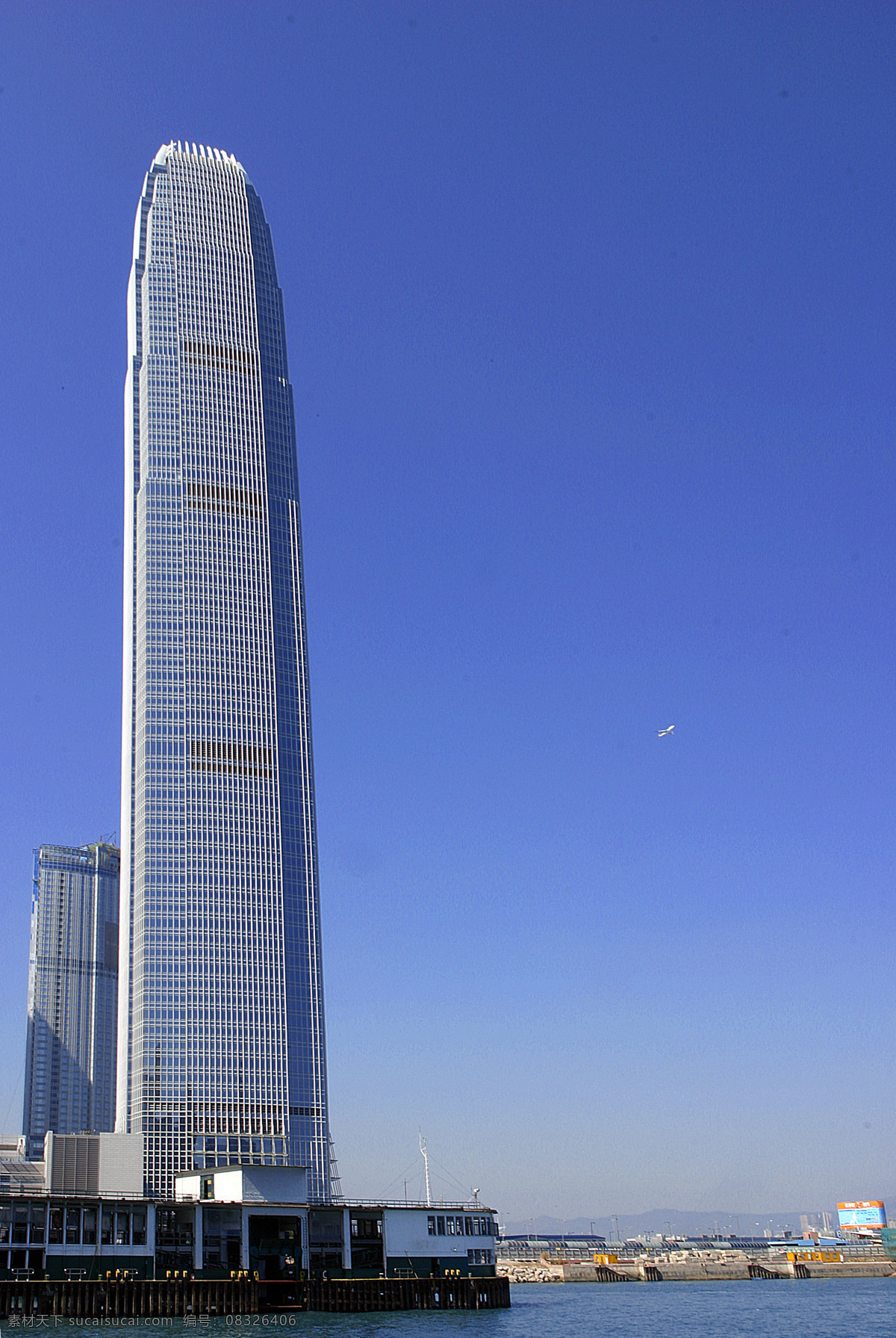 香港 国际 金融大厦 海边 高楼 天空 飞机 蓝天 建筑摄影 建筑园林