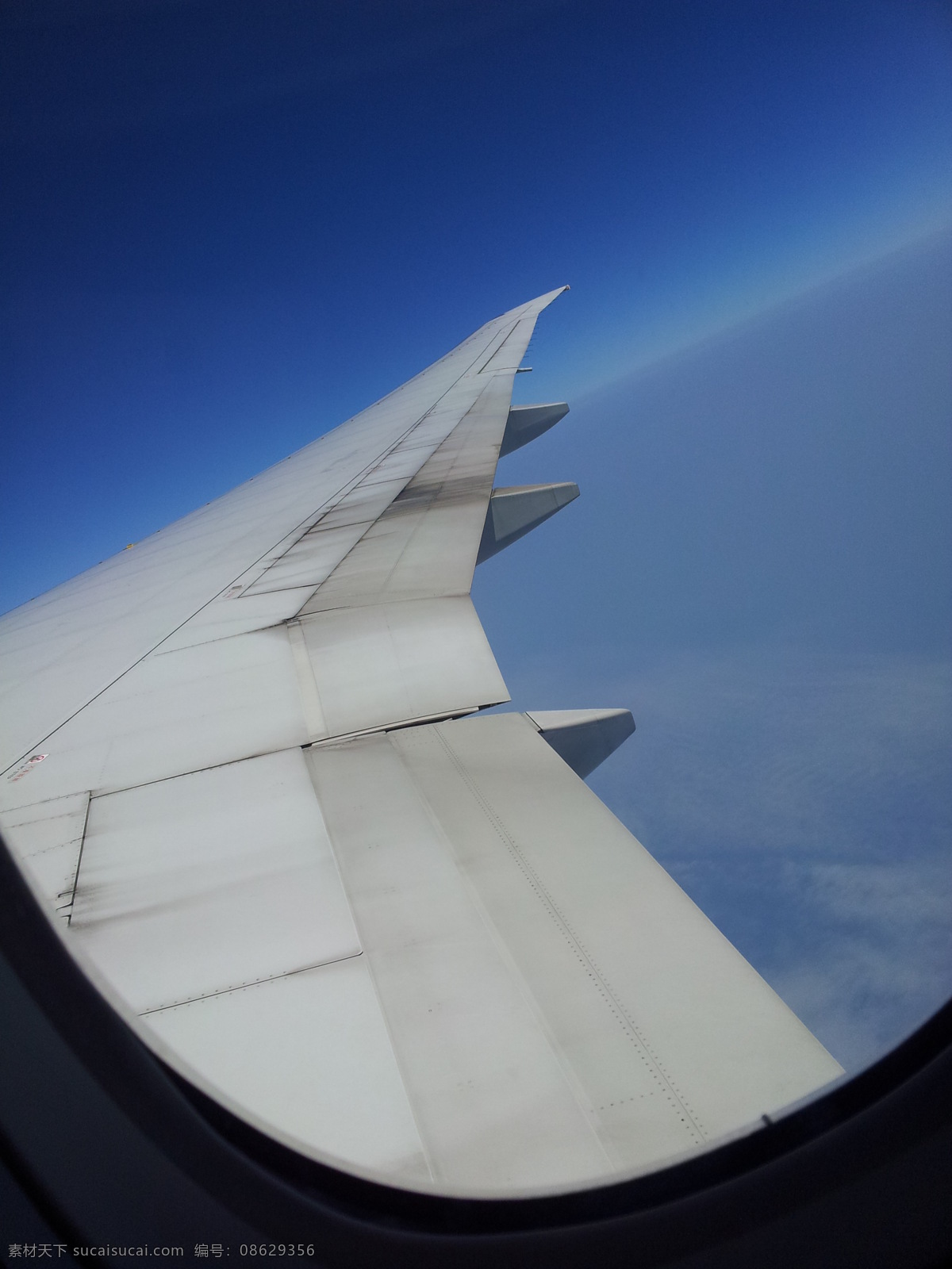 机翼 翅膀 窗 飞行 高空 国外旅游 旅游摄影 psd源文件