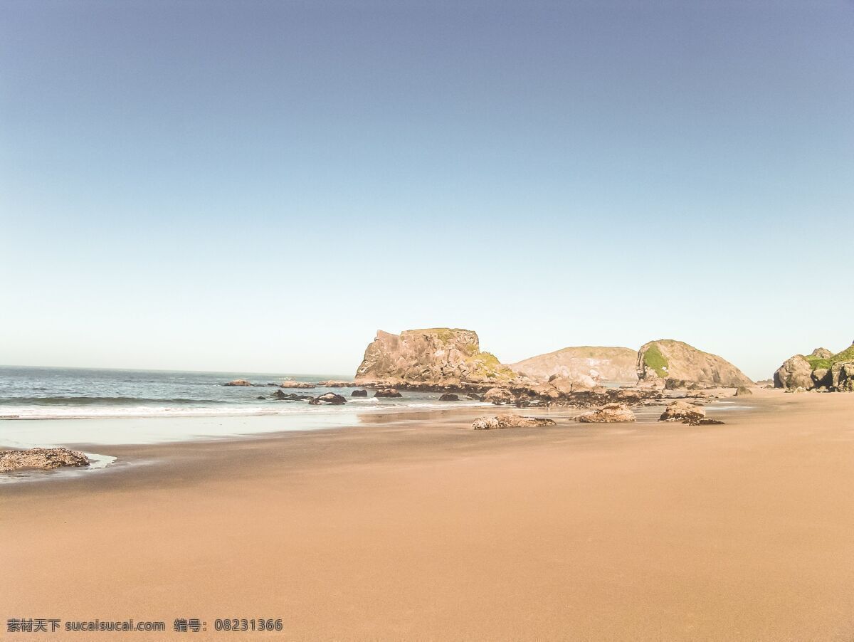 沙滩 沙子 海浪 天空 海洋 蓝色 海边 海水 海岸线 脚印 黄色 背景 脚丫 夏日 海滩 沙漠 旅游摄影 国内旅游 自然景观 山水风景