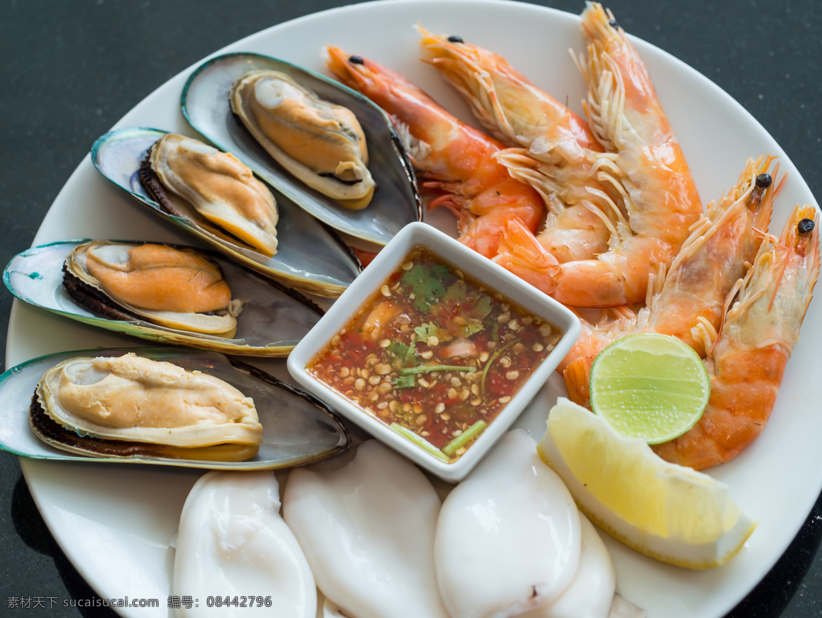 盘子 时 尤鱼 虾 海鲜食品 诱人美食 食物原料 食材原料 餐饮美食 食物摄影