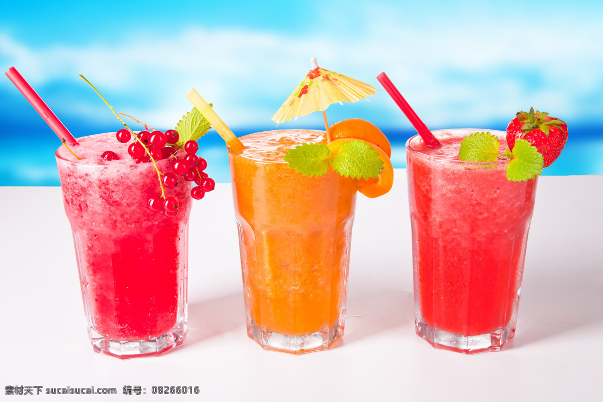 水果 饮料 水果饮料 泡沫 玻璃杯 酒水饮料 餐饮美食 甜品 饮料图片