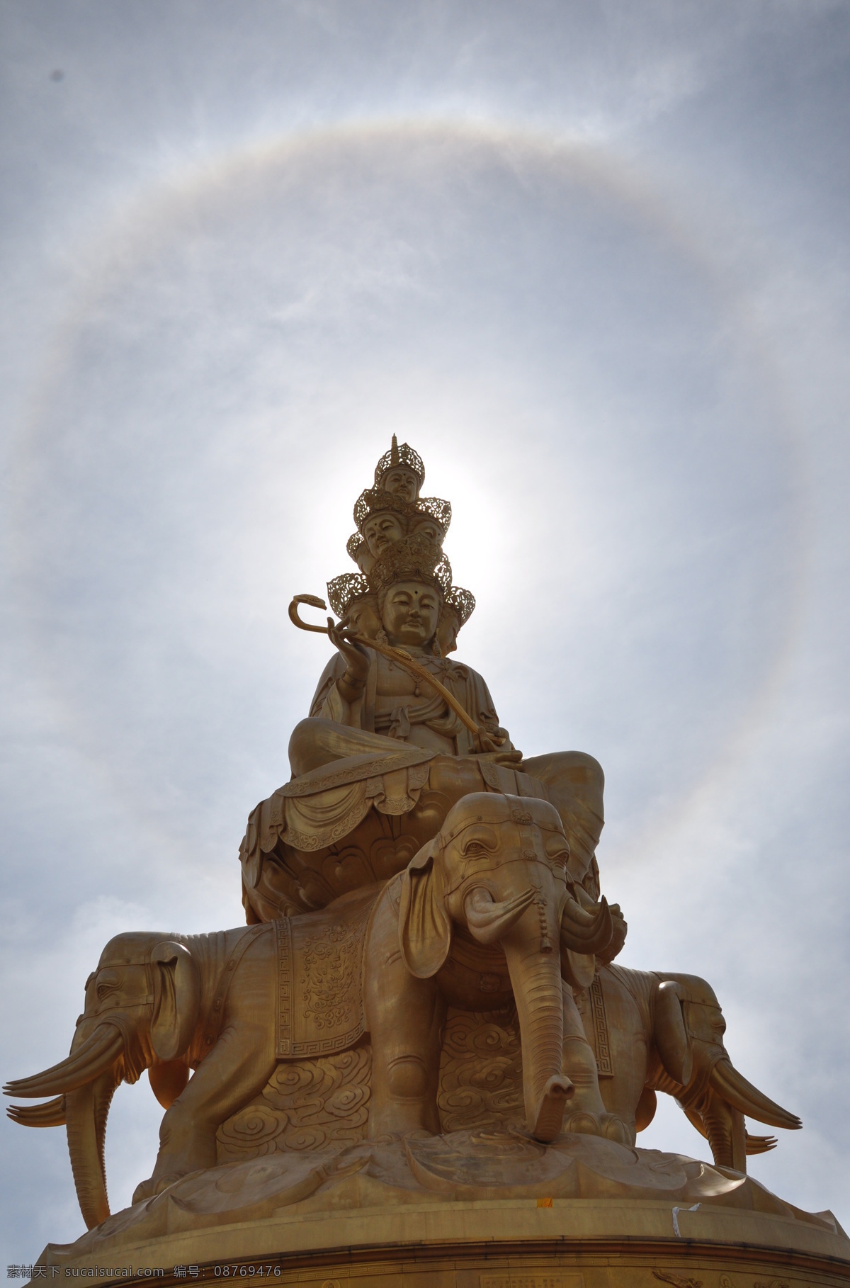 普贤菩萨 峨眉山 金顶 四面佛 佛光普照 普贤 菩萨 雕像 神奇 庄严 神圣 宗教信仰 文化艺术