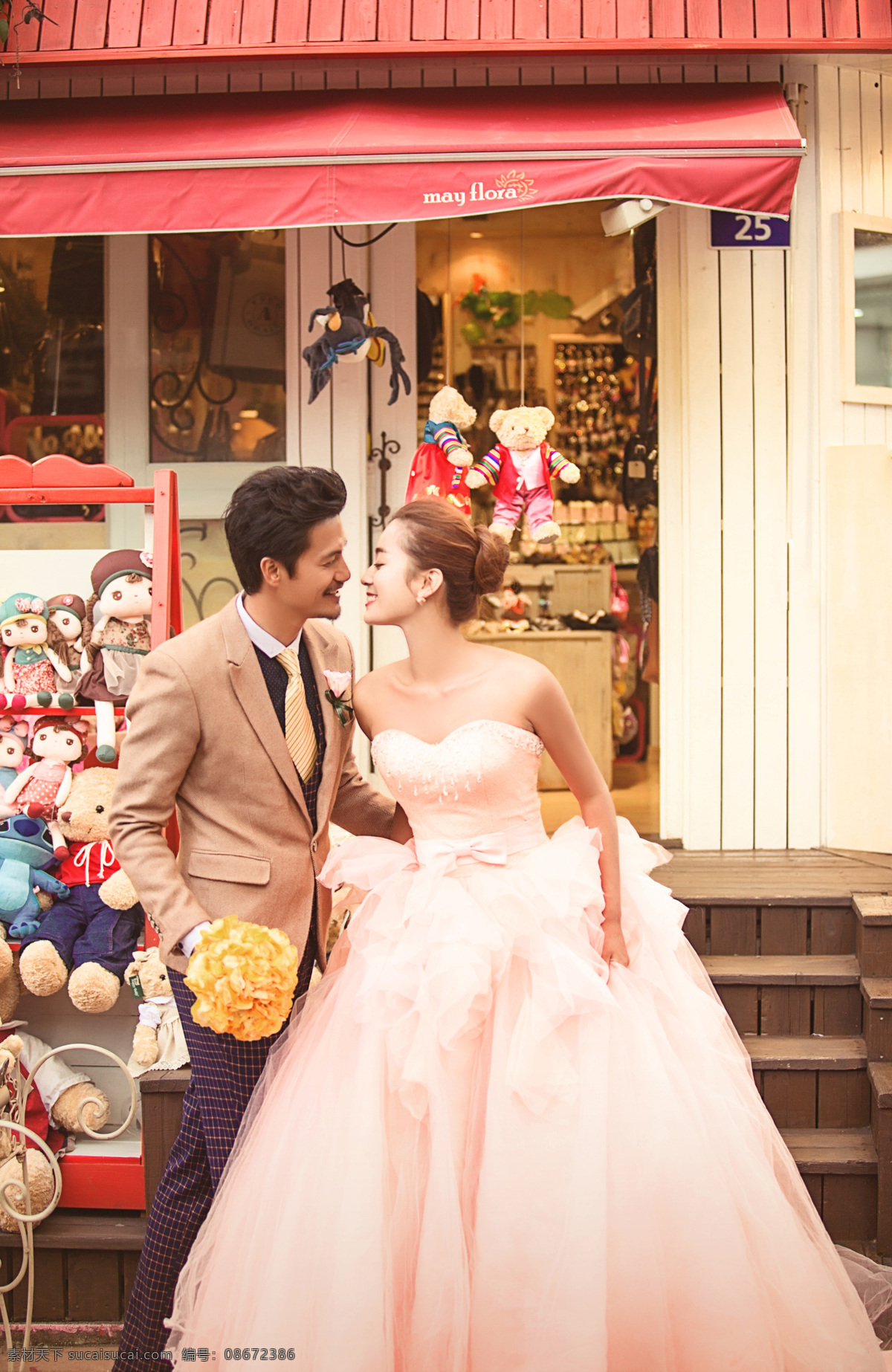 婚纱摄影 婚纱 婚纱外景 公园 户外摄影 婚纱广告 海报广告 钻石广告 人物 蓝天白云 建筑园林 人物图库 粉色飞纱 个性 漂亮 华丽 唯美 新娘 新郎 男士 女士 男生 女生 礼服 模板 婚纱样片 帅哥 美女 男人 女人模特 浪漫 情人 爱人 恋人 情侣 结婚照 幸福 实景 风尚主题 写真 样片 人物摄影