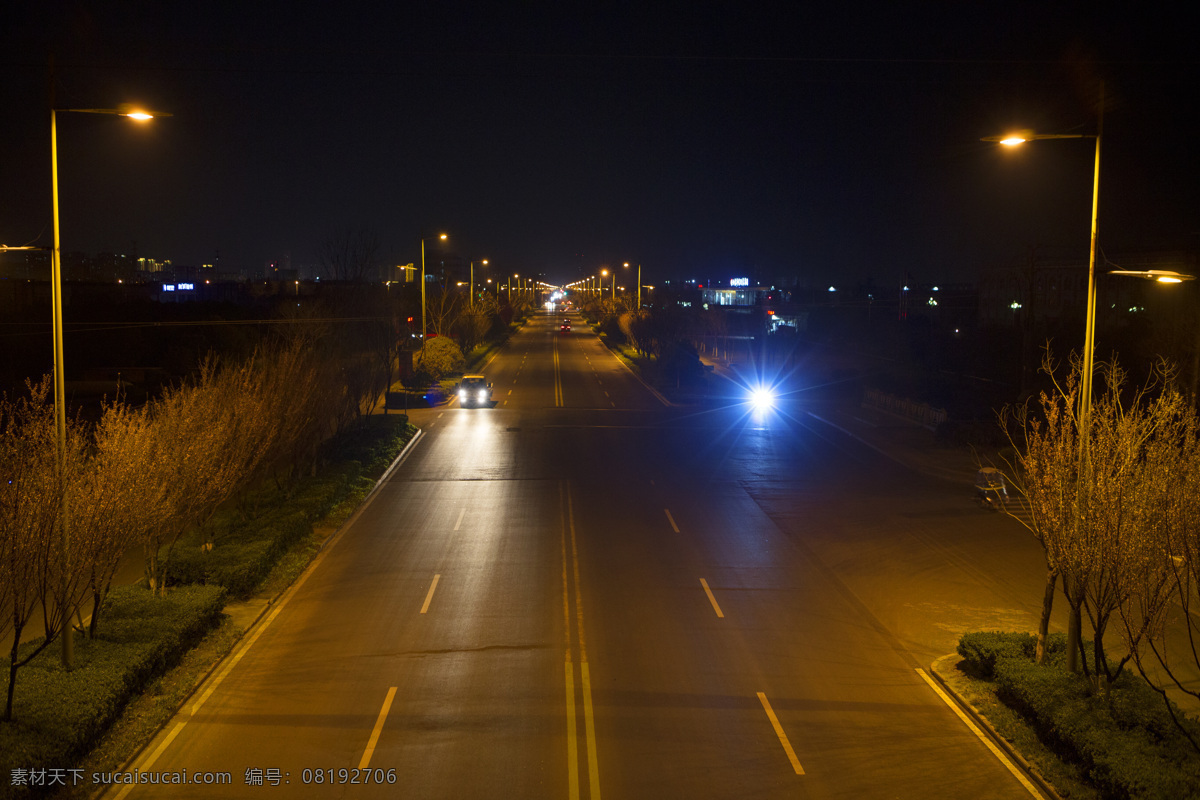 夜晚的车灯 夜晚 马路 车流 灯光 流光 车灯 人文景观 建筑园林 建筑摄影