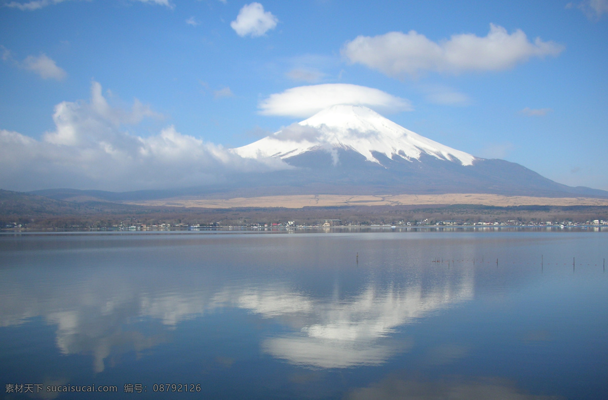 山中湖 湖中山 日本 富士山 日本风情 山水风景 自然景观