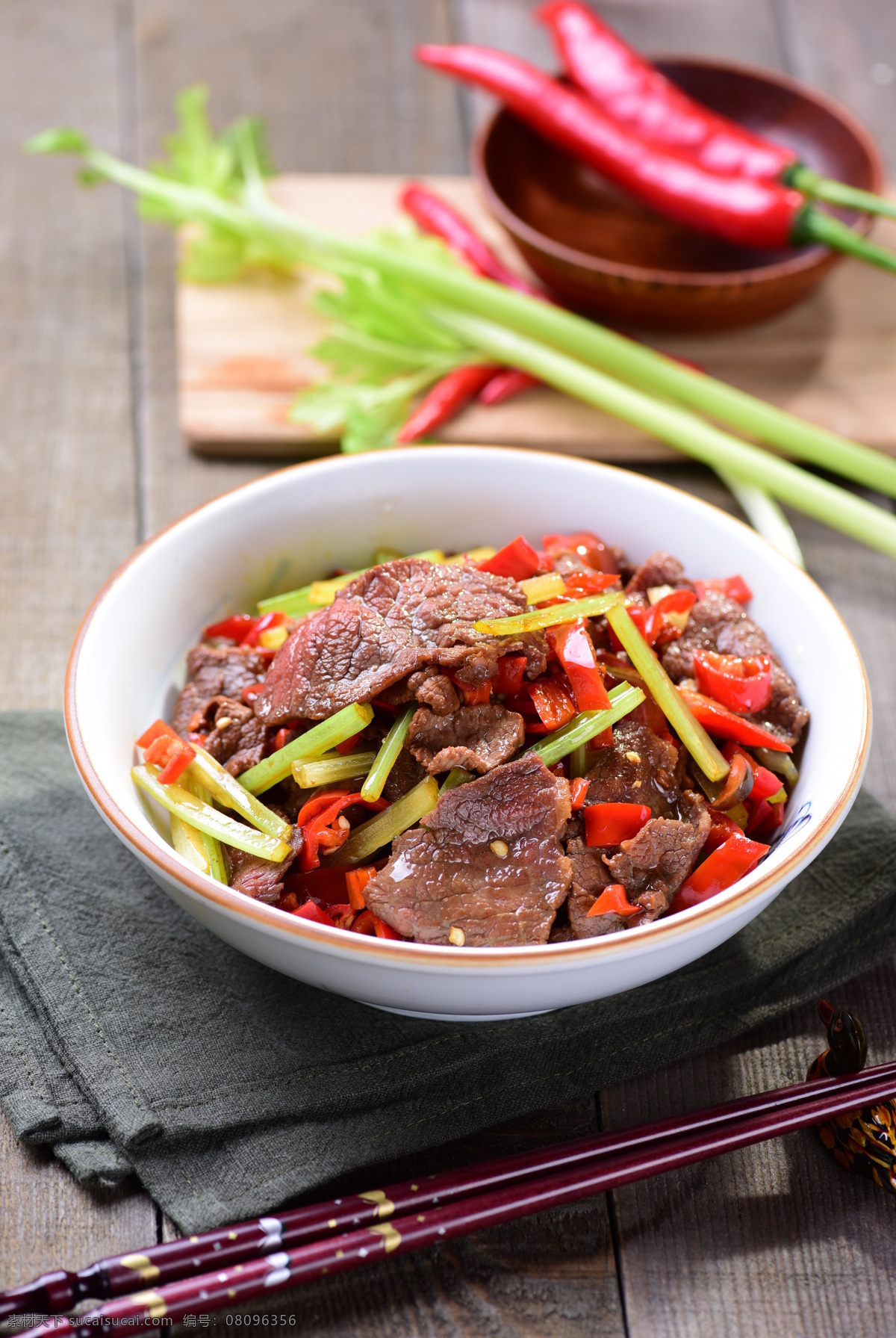 18秒黄牛肉 牛肉 黄牛肉 炒牛肉 炒肉 芹菜炒肉 餐饮美食 传统美食