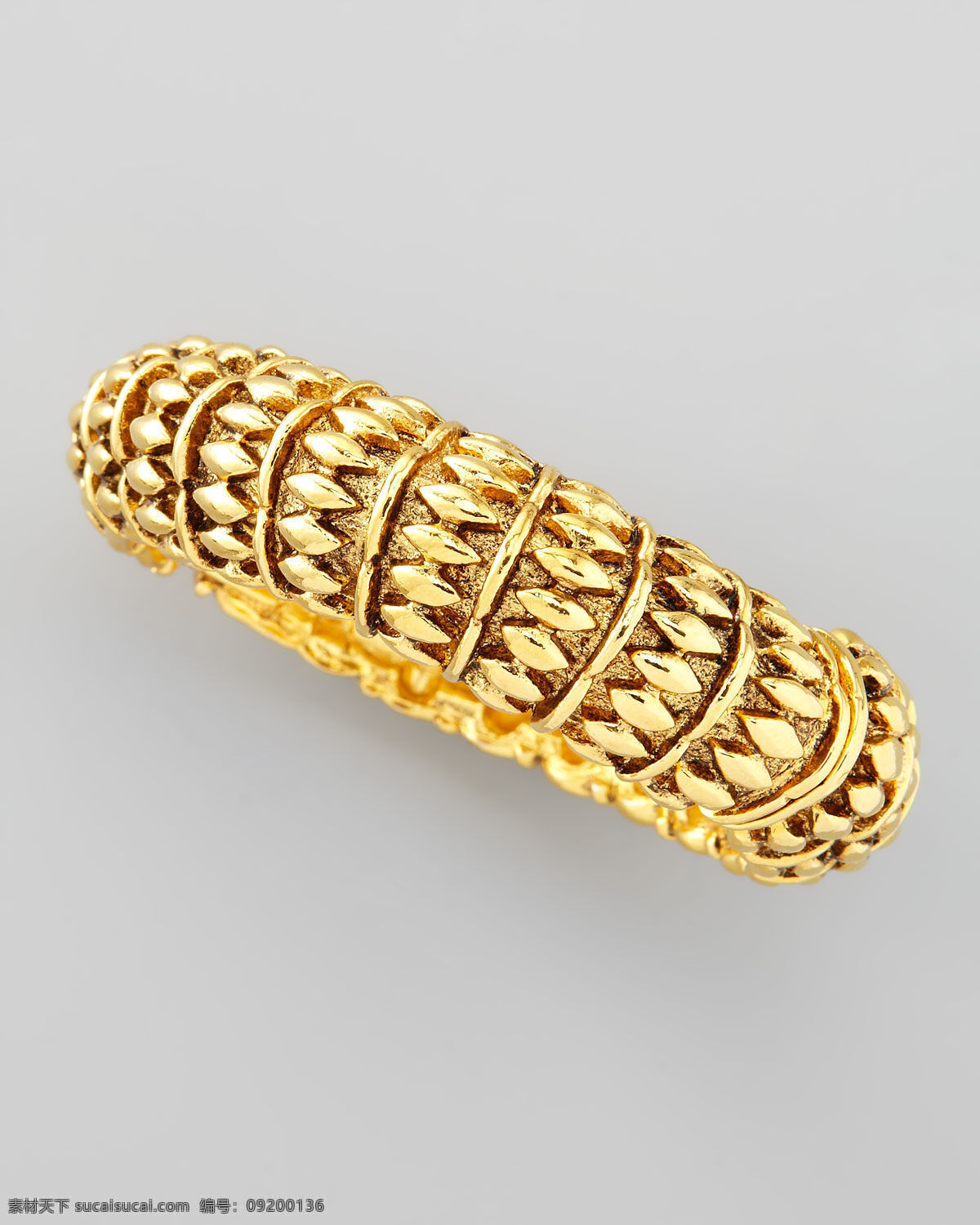 奢侈品 奢华 生活百科 生活素材 珠宝设计 珠宝饰品 时尚手镯 手环 名牌珠宝 首饰 饰品 时尚 单 品 物品 psd源文件