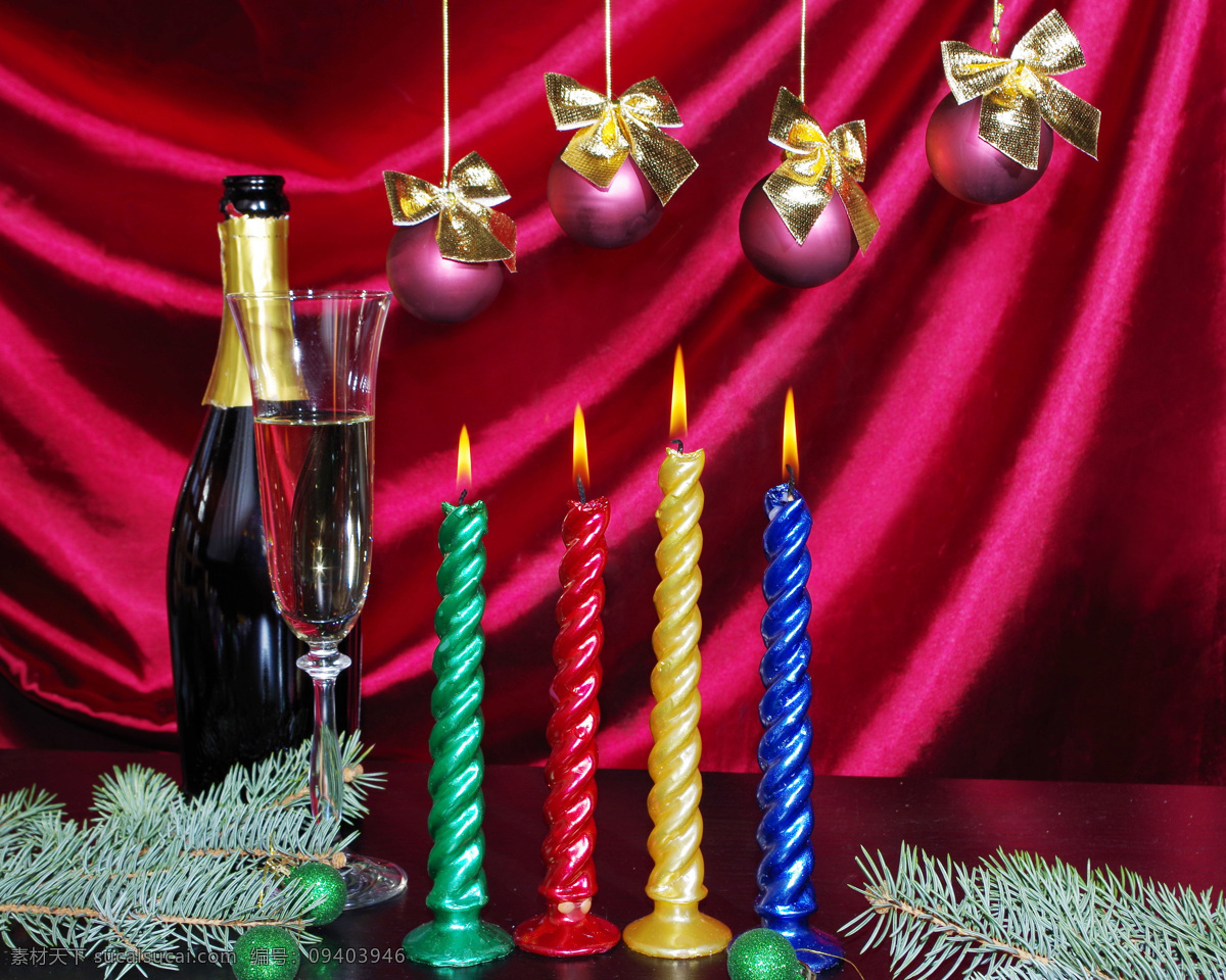 香槟 美酒 高脚杯 洋酒 酒杯 蜡烛 玻璃杯 圣诞节 新年 节日庆祝 饮料酒水 餐饮美食 红色